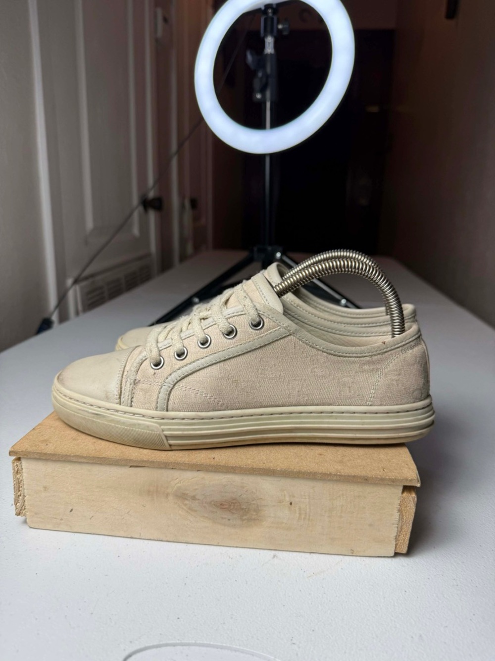 Gucci Women GG Low Cotton
White Leather Canvas
Monogram Sneakers Sz 36.5 / 6.5 - Picture 12 of 13